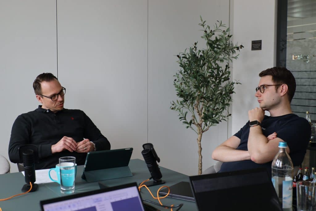 Lünendonk-Partner Mario Zillmann im Podcast-Talk mit Patrick Arnold von Randstad Digital.